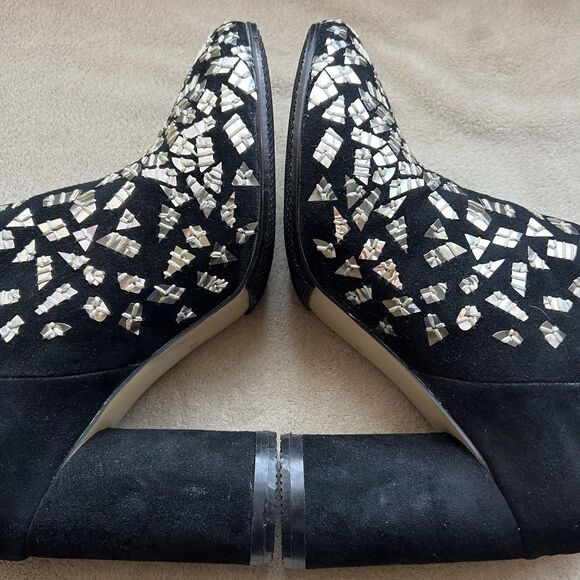 Bywin Black Suede Block Heel Ankle Booties Mirror Like Accents Women US 6.5  Zip - Picture 5 of 16